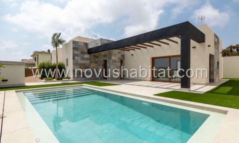 Villa in Torrevieja - N3719