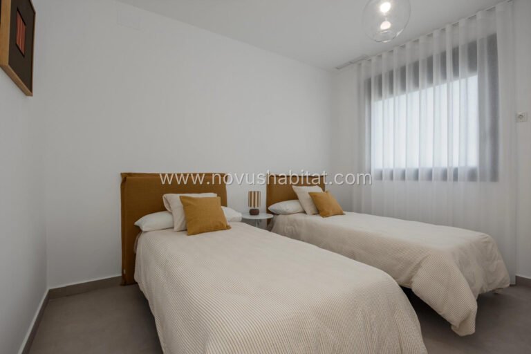 Íbúð í Villajoyosa - N9860 - foto 17
