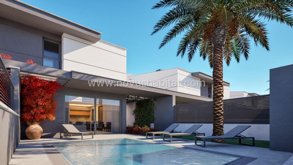 Townhouse in Los Nietos