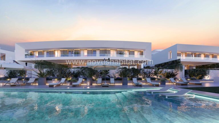 Townhouse in Estepona - N8056