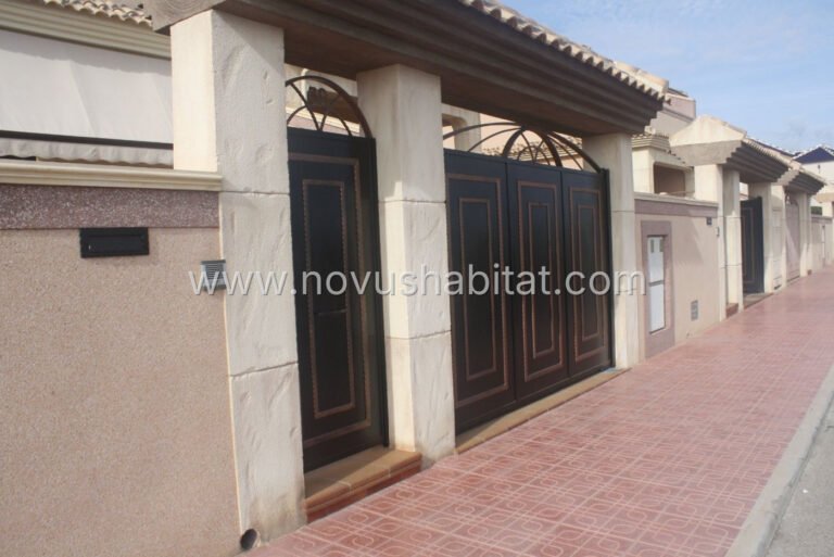 Adosado en Torrevieja - N6289 - foto 24