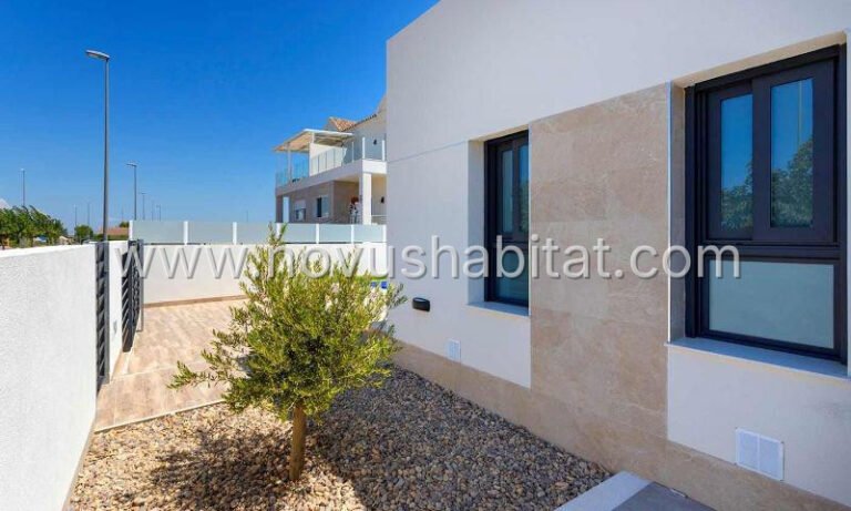 Villa í Daya Nueva - N9120 - foto 24