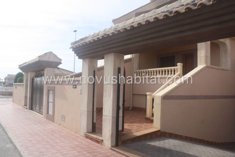 Townhouse in Torrevieja - 66803