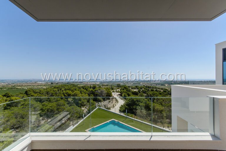 Bungalows en Center, San Miguel de Salinas - foto 2
