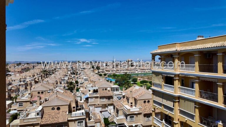 Þakíbúð í Torrevieja - 541635