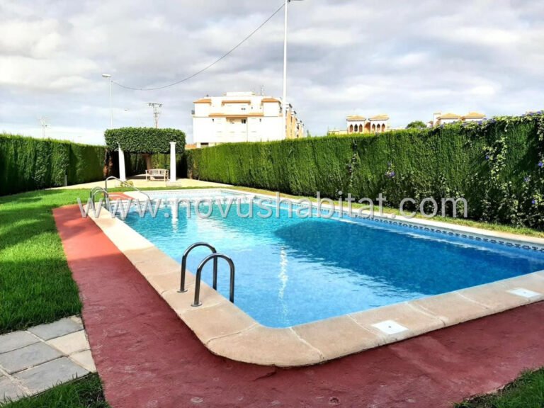 Villa in Orihuela - 617998