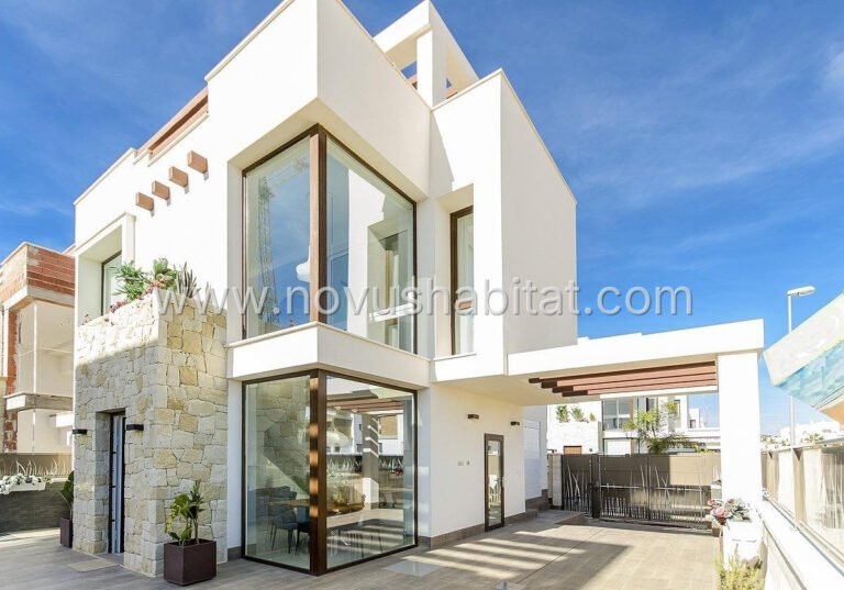 Villa in Los Montesinos - N9776