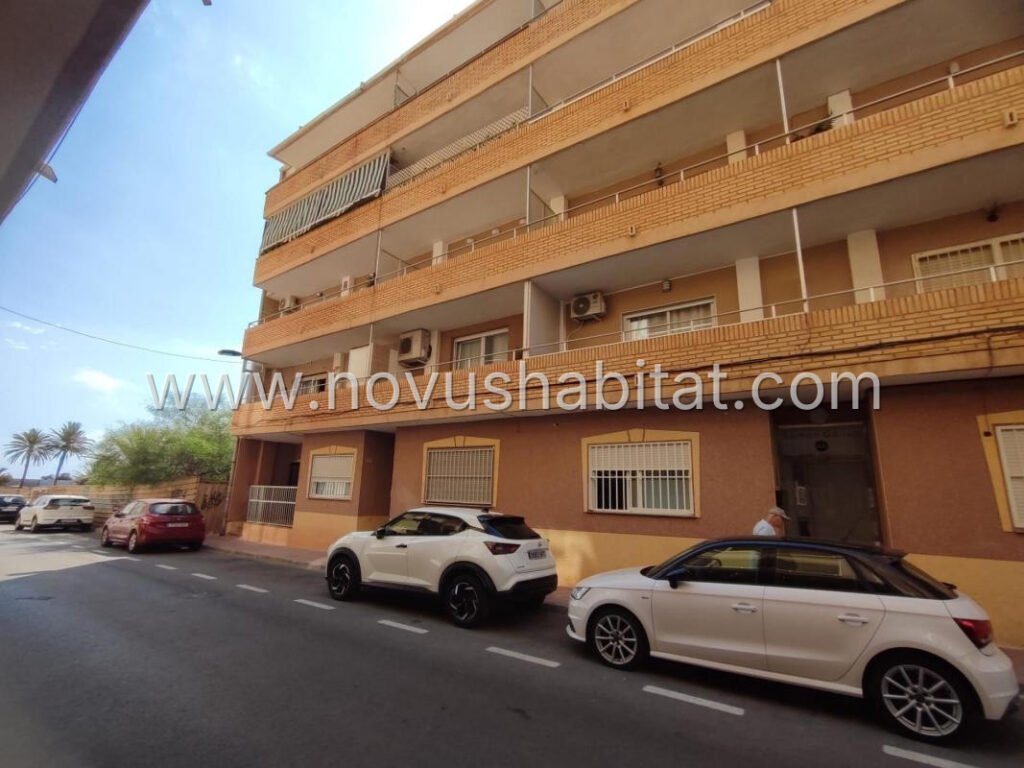 Apartment in Torrevieja - 617999 – foto 2