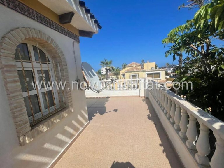 Villa í Torrevieja - 482382