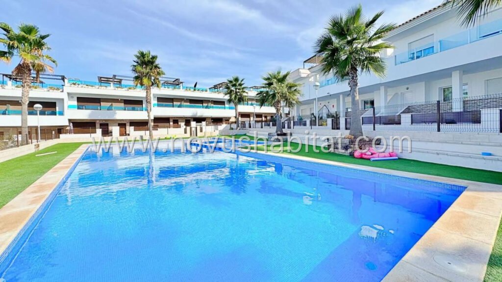 Townhouse in Torrevieja - 482370 – foto 1
