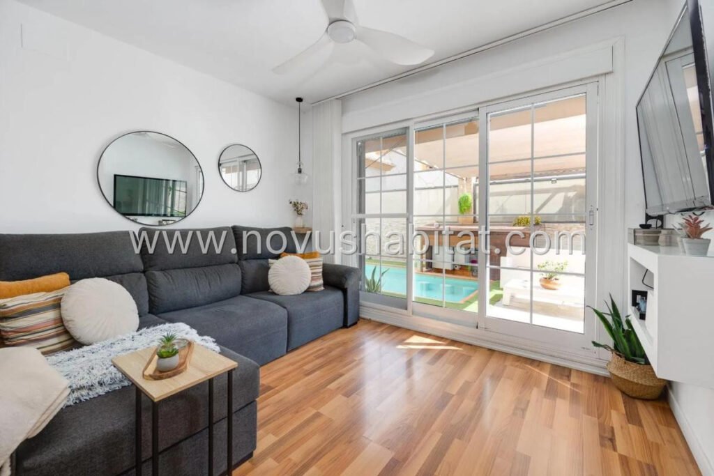 Villa en Los Montesinos - 517080 – foto 1