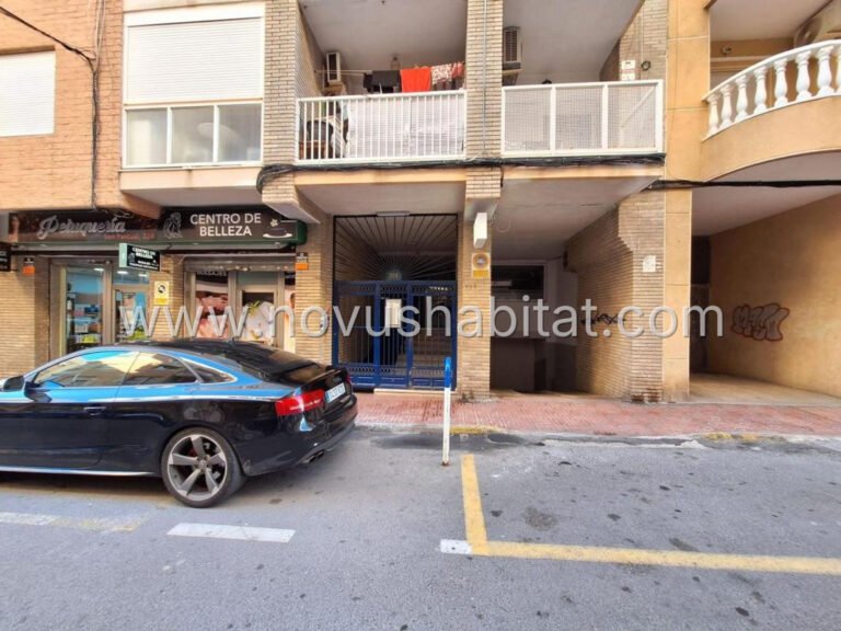 Townhouse in Torrevieja - 479998 - foto 2