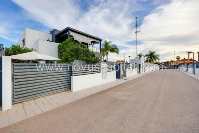Townhouse in Torrevieja - 479786 - foto 2
