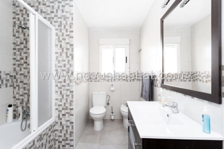 Townhouse in Los Montesinos - 520485 - foto 22