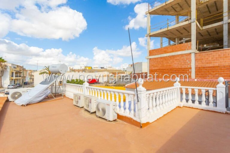Townhouse in Los Montesinos - 520485 - foto 29