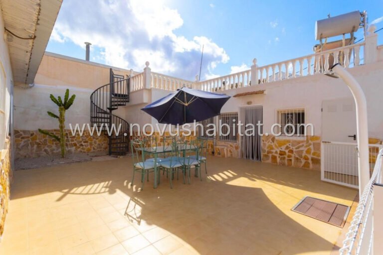 Townhouse in Los Montesinos - 520485 - foto 3