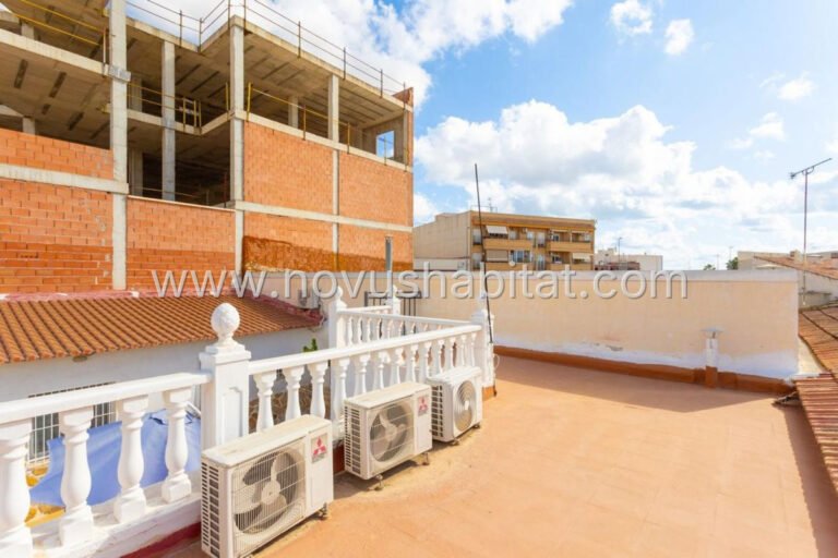Townhouse in Los Montesinos - 520485 - foto 30