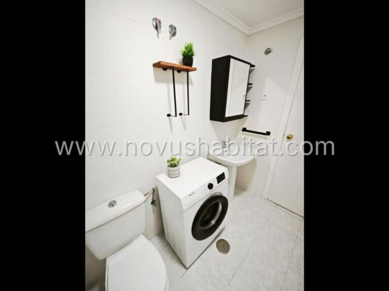 Apartment in Torrevieja - 528303 - foto 8