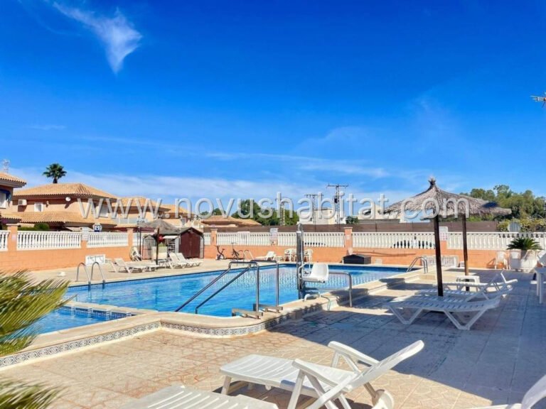 Þakíbúð í Torrevieja - 528990