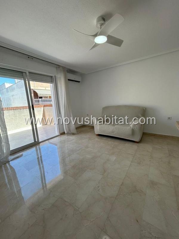 Íbúð í Torrevieja - 530338