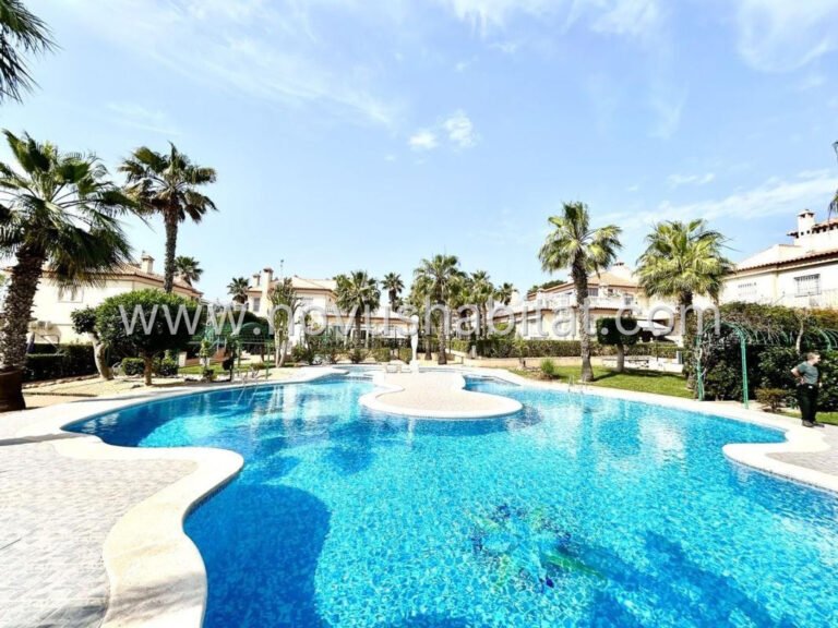 Íbúð í Torrevieja - 530485