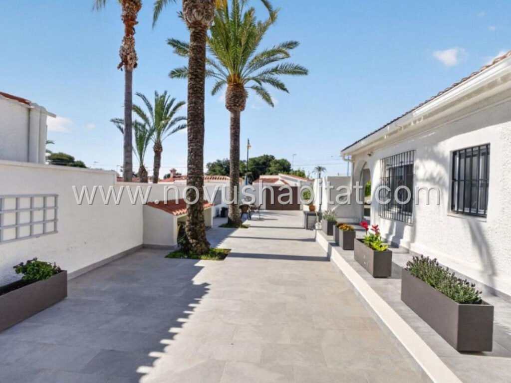 Villa in Torrevieja - 535395 – foto 4