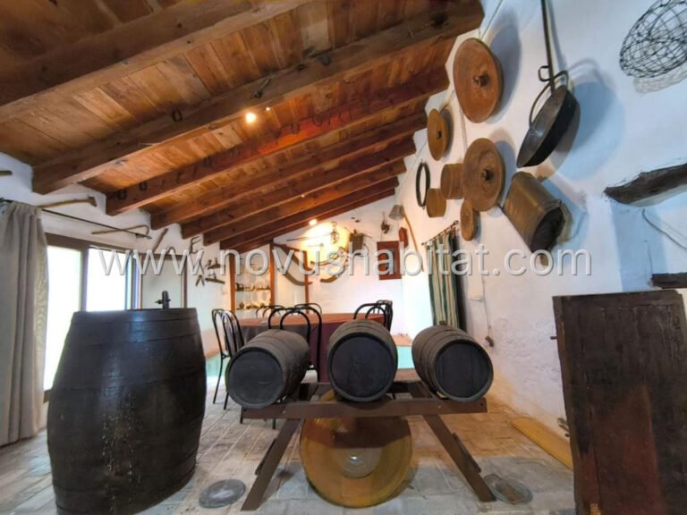 Commercial in Banyeres de Mariola - 558505 - foto 12