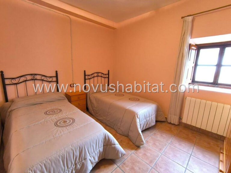 Commercial in Banyeres de Mariola - 558505 - foto 18