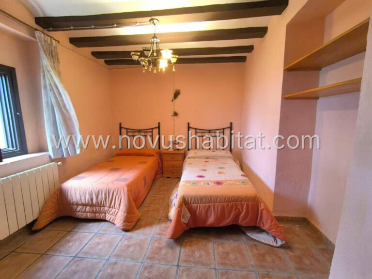 Commercial in Banyeres de Mariola - 558505 - foto 22