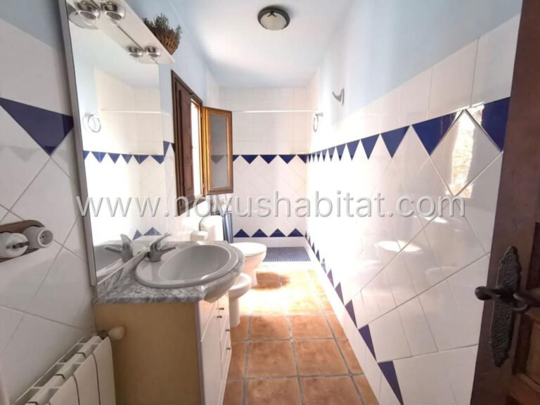 Commercial in Banyeres de Mariola - 558505 - foto 26