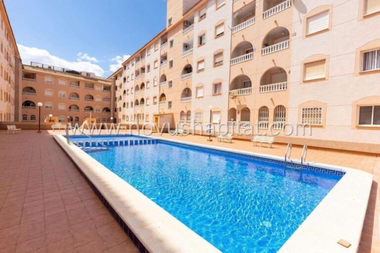 Íbúð í Torrevieja - 572562