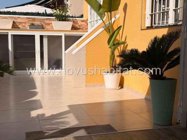 Townhouse in Torrevieja - 576083 - foto 2