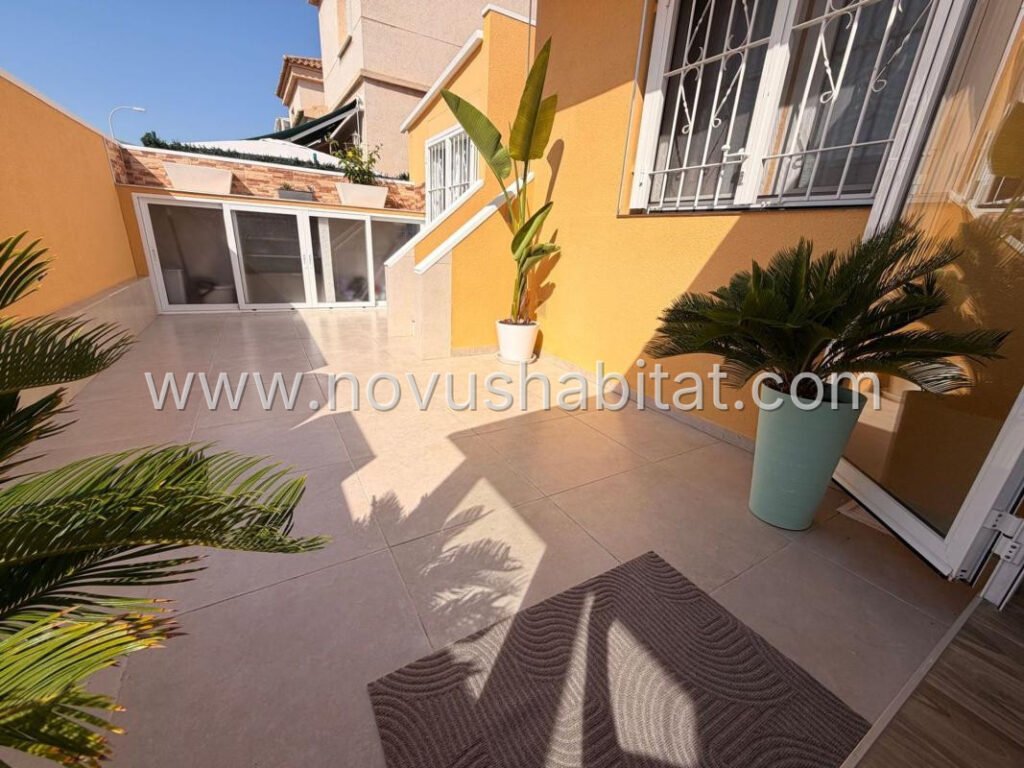 Townhouse in Torrevieja - 576083 – foto 3