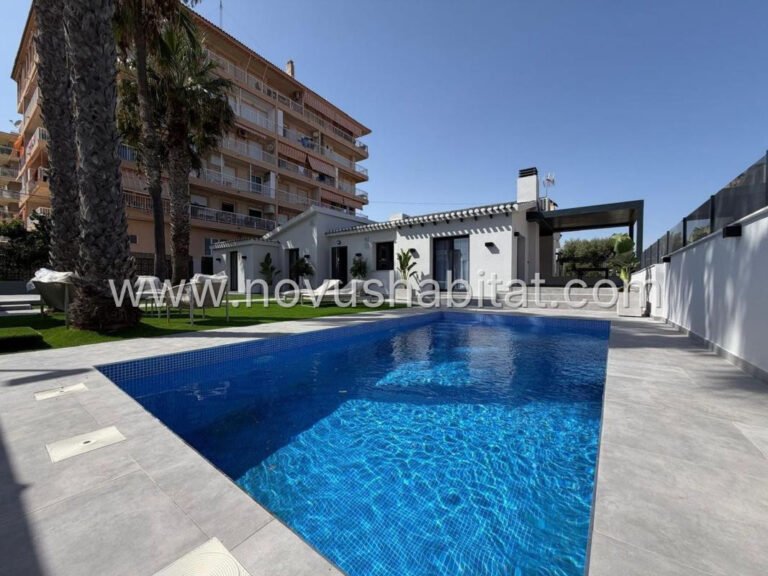 Villa en Torrevieja - 579644