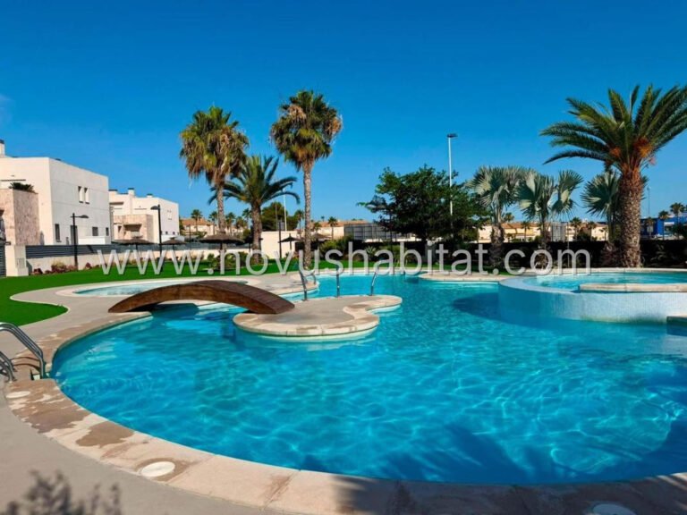 Apartamento en Torrevieja - 586345