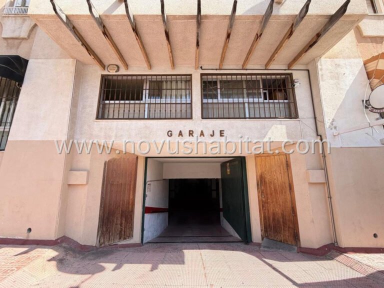 Commercial in Torrevieja - 604322
