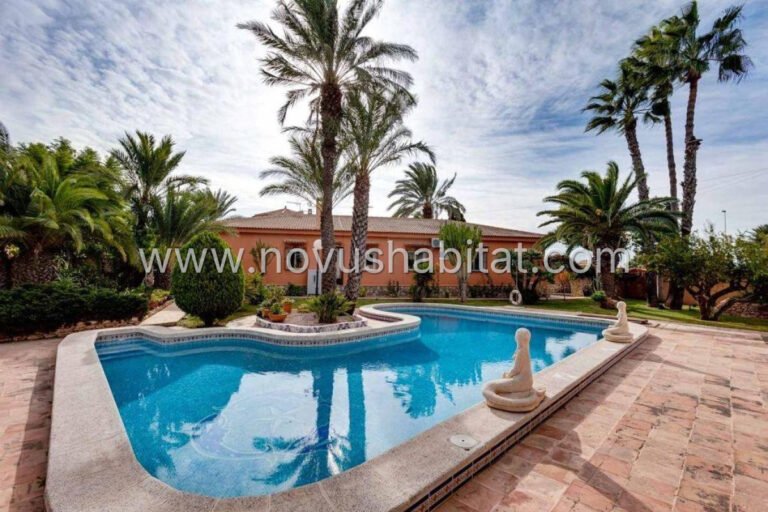 Villa í Torrevieja - 644632