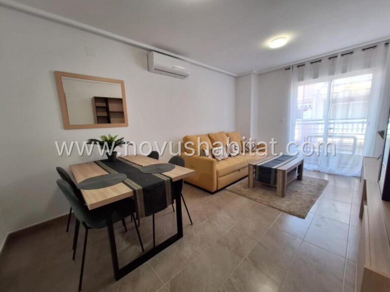 Apartment in Torrevieja - 604941