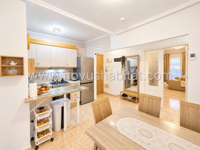Íbúð í Torrevieja - 633376