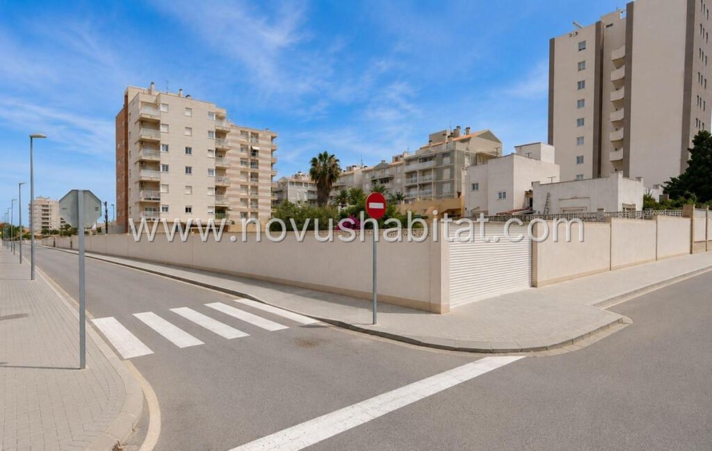 Plot in Torrevieja - 633561 – foto 1