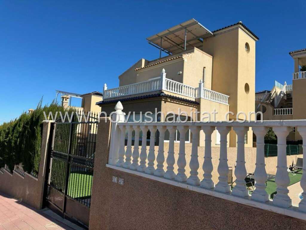 Villa í Torrevieja - 619027 – foto 4