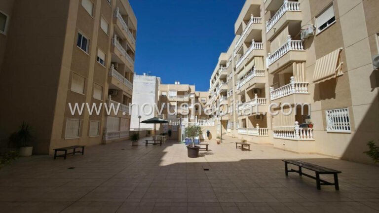 Íbúð í Torrevieja - 604356 - foto 28