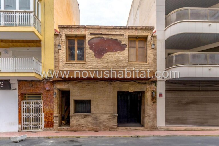 Commercial en Torrevieja - 605225