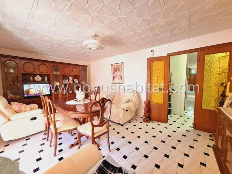 Apartment in Torrevieja - 618026
