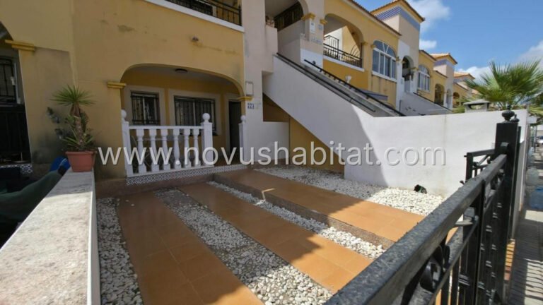 Bungalow in Torrevieja - 604935