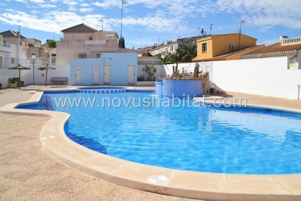 Townhouse in Torrevieja - 645418 – foto 1