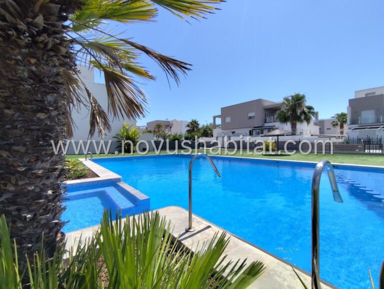 Rijtjeshuis in Torrevieja - SUN-72392
