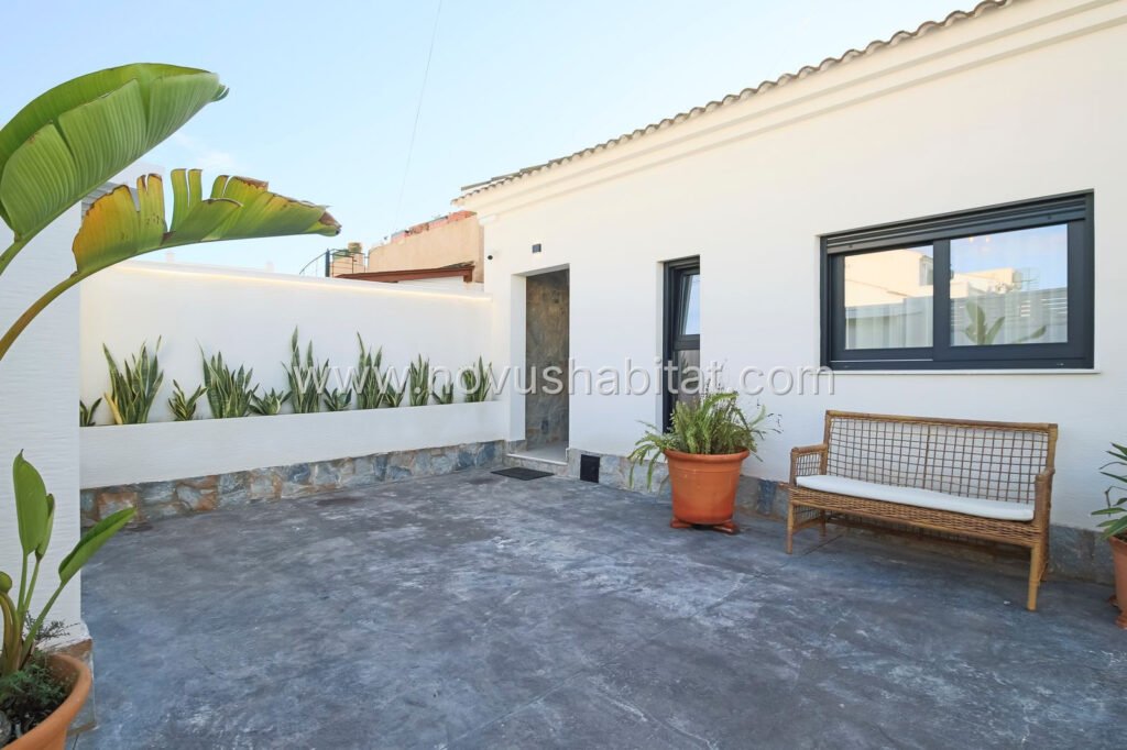 Villa in Torrevieja - 230-MG-002439 – foto 1