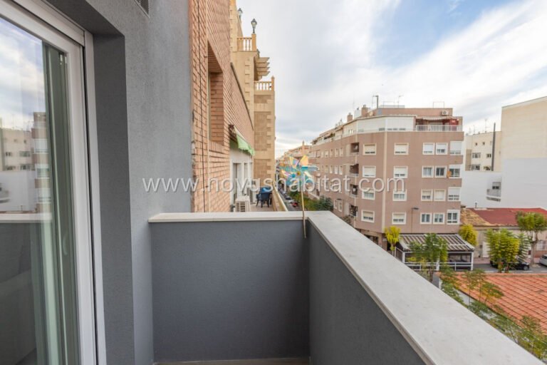 Apartamento en Torrevieja - 230-PH-003539 - foto 13