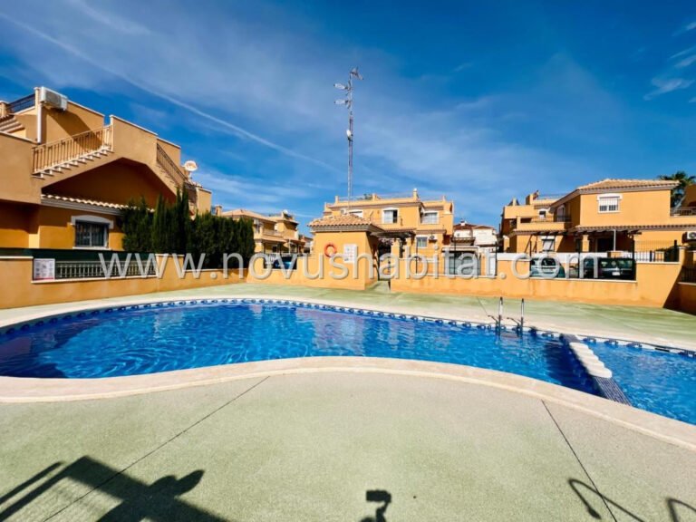 Rijtjeshuis in Torrevieja - 618043 - foto 4